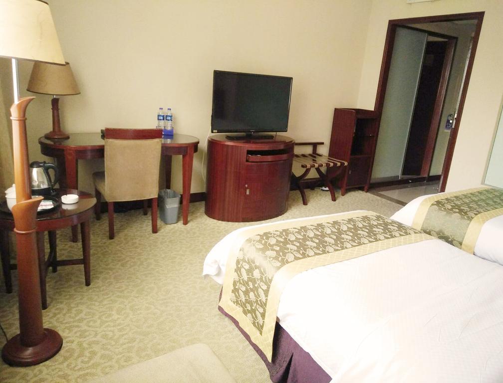 Guangzhou Nanfang Yiyuan Hotel Exterior photo