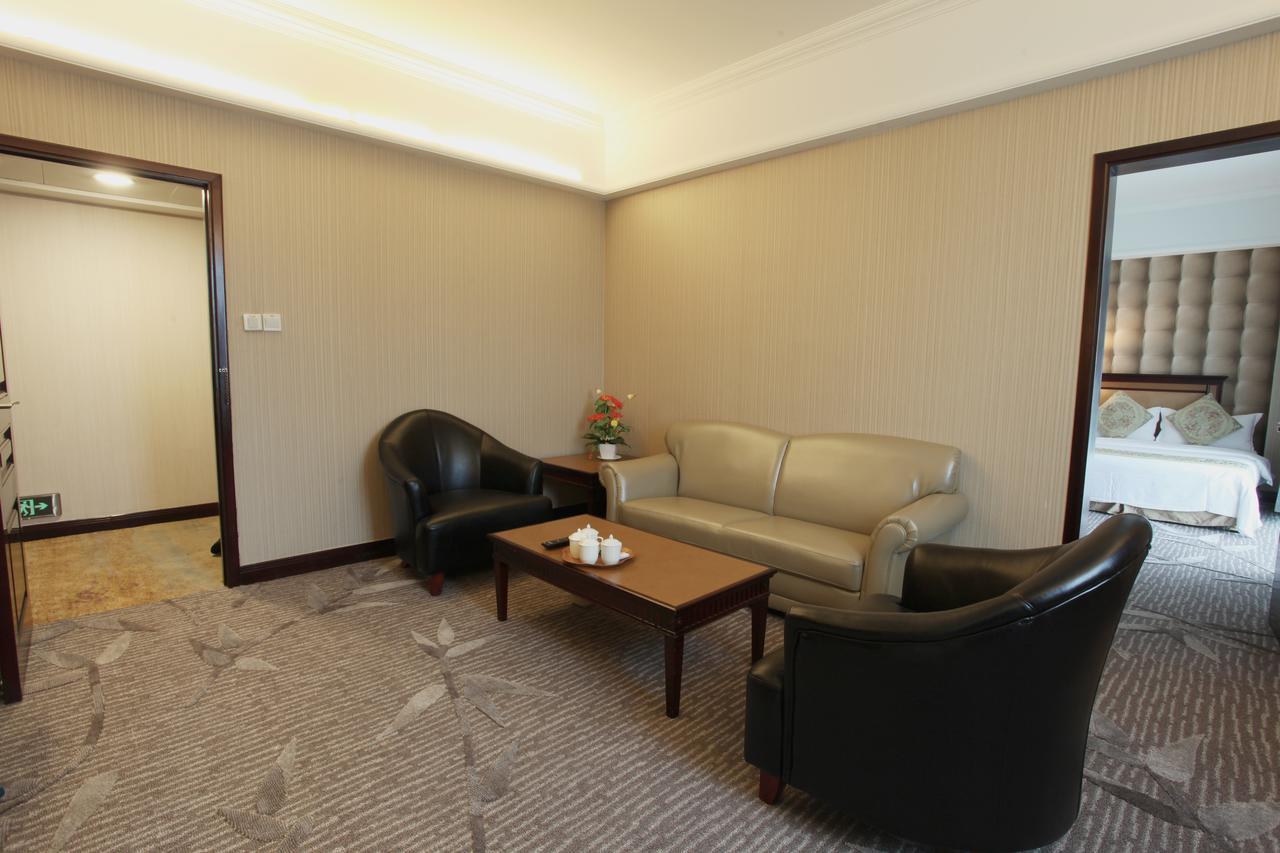 Guangzhou Nanfang Yiyuan Hotel Exterior photo