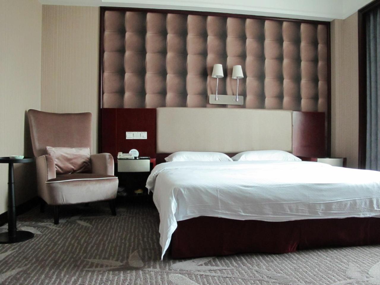 Guangzhou Nanfang Yiyuan Hotel Exterior photo