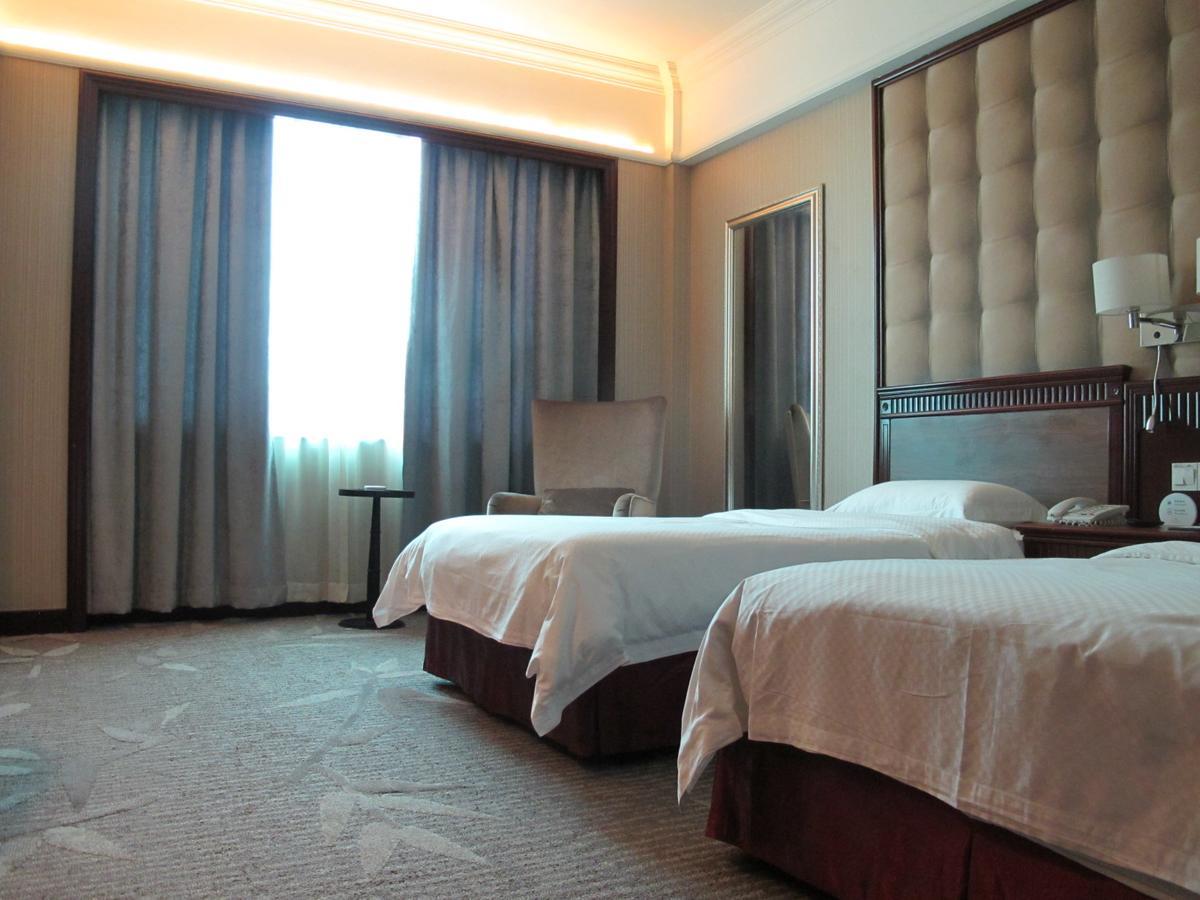 Guangzhou Nanfang Yiyuan Hotel Exterior photo