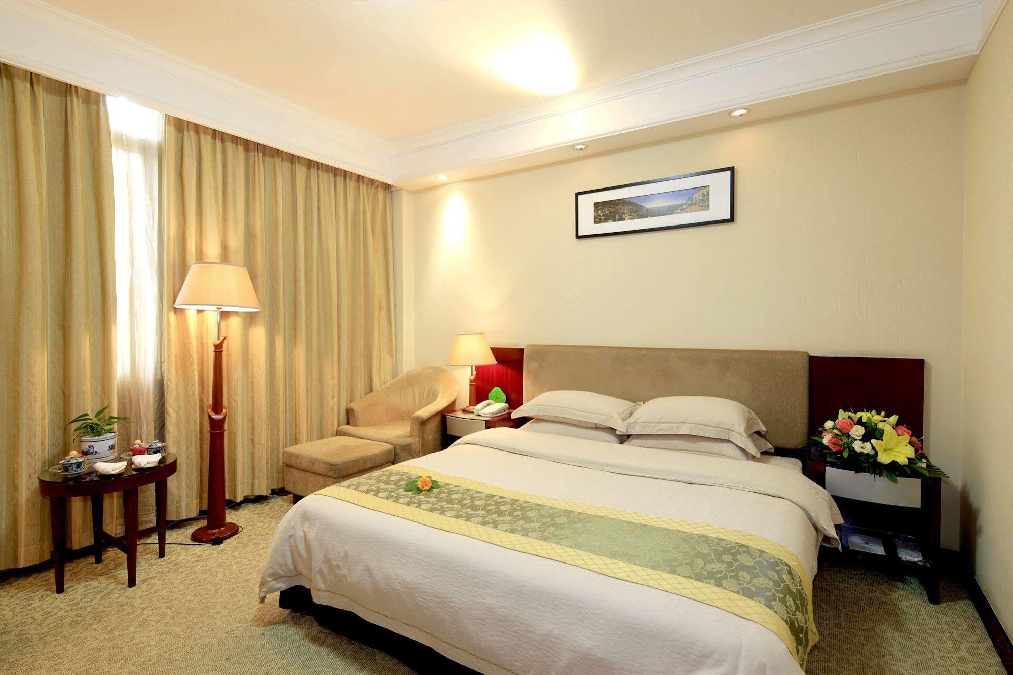 Guangzhou Nanfang Yiyuan Hotel Exterior photo